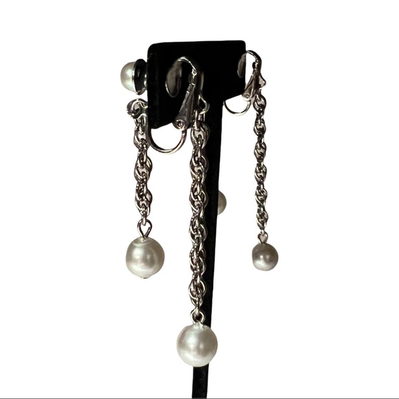 VTG 50s Faux Pearl and silver tone chain dangle earrings Never Worn - Picture 3 of 7